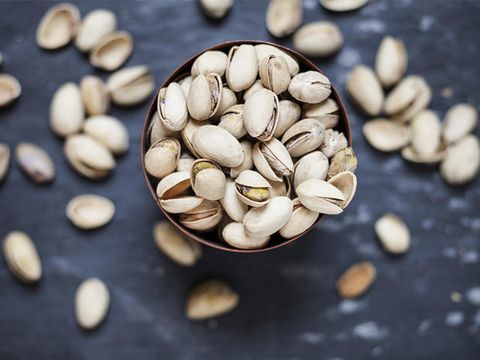 mangiare-un-pistacchio-al-giorno-e-una-manna-dal-cielo-e-vi-salvera-la-linea-image-ini-620x465-downonly-1521040509